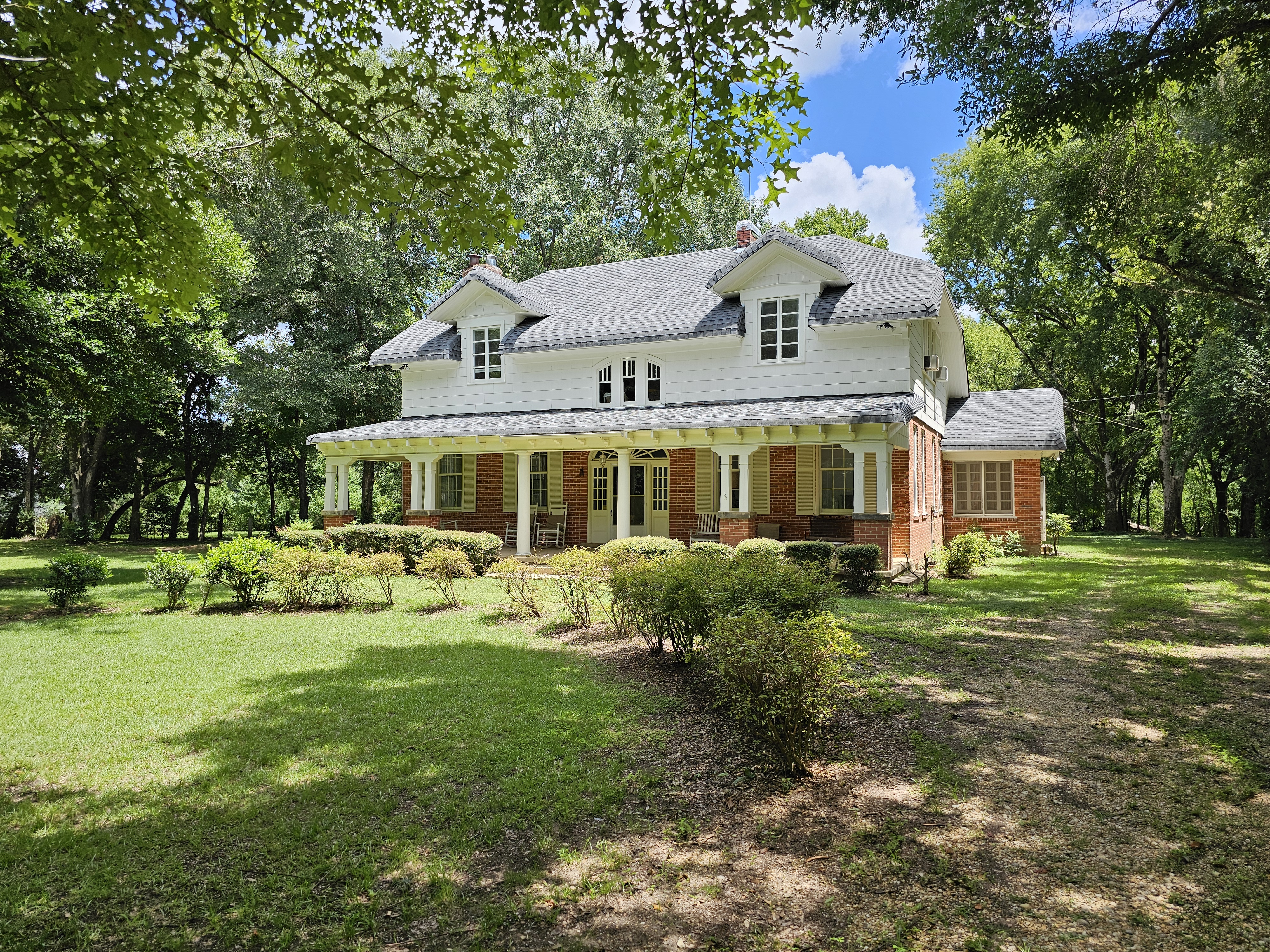 Residence at Sycamore Springs